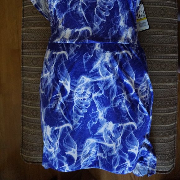 Volcom Smoke Screens One Shoulder Blue and White Dress size M NWT - Picture 4 of 7